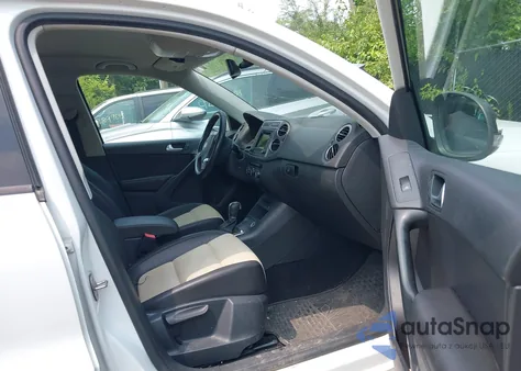 2016 Volkswagen Tiguan S из США, поврежденный, VIN WVGBV7AX3GW526205